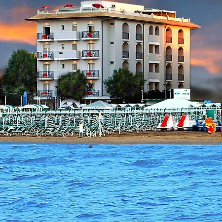 Hotel Ca' Bianca Riccione Exteriér fotografie