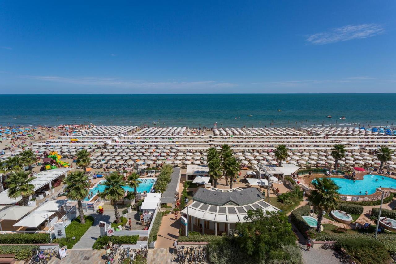 Hotel Ca' Bianca Riccione Exteriér fotografie