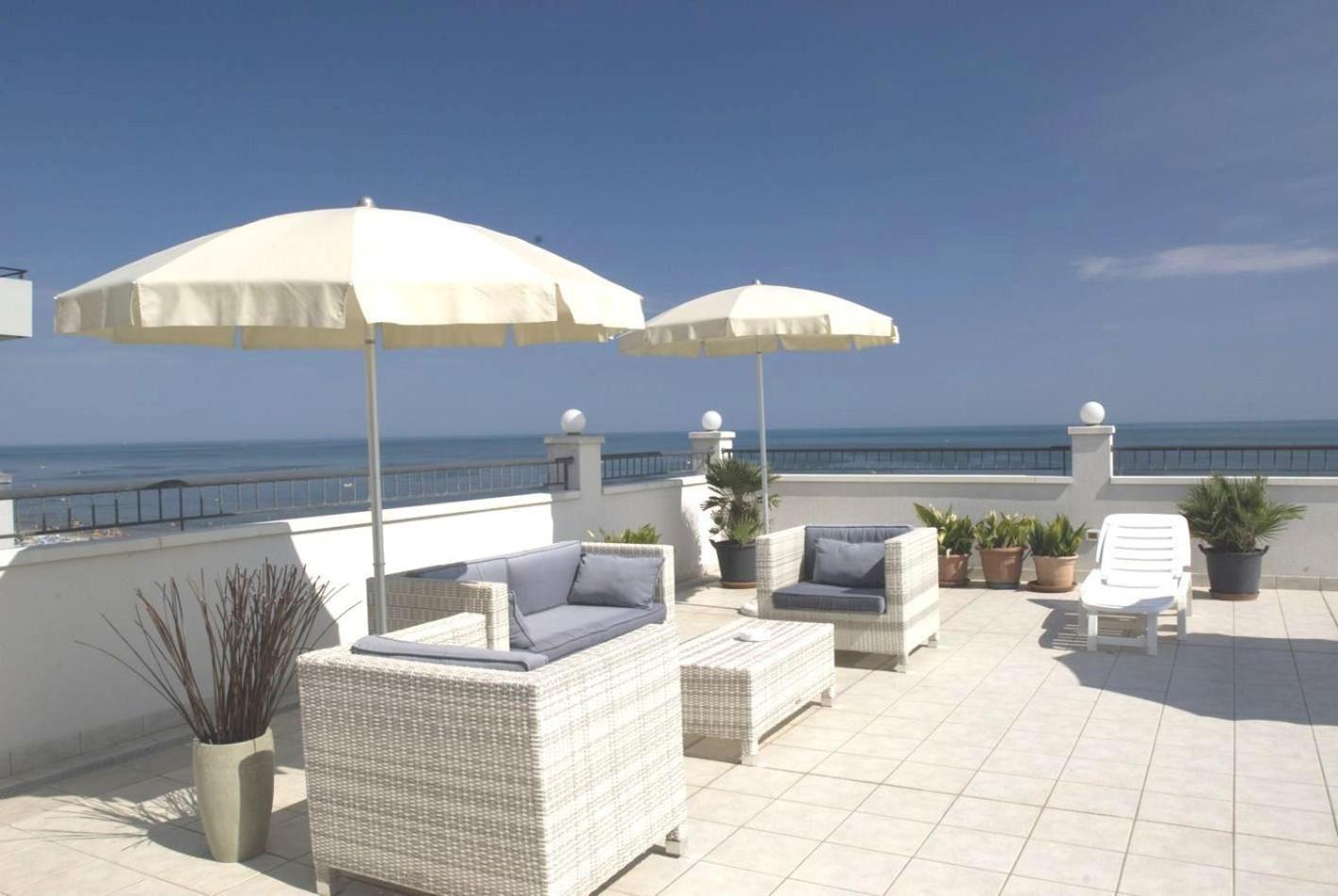 Hotel Ca' Bianca Riccione Exteriér fotografie