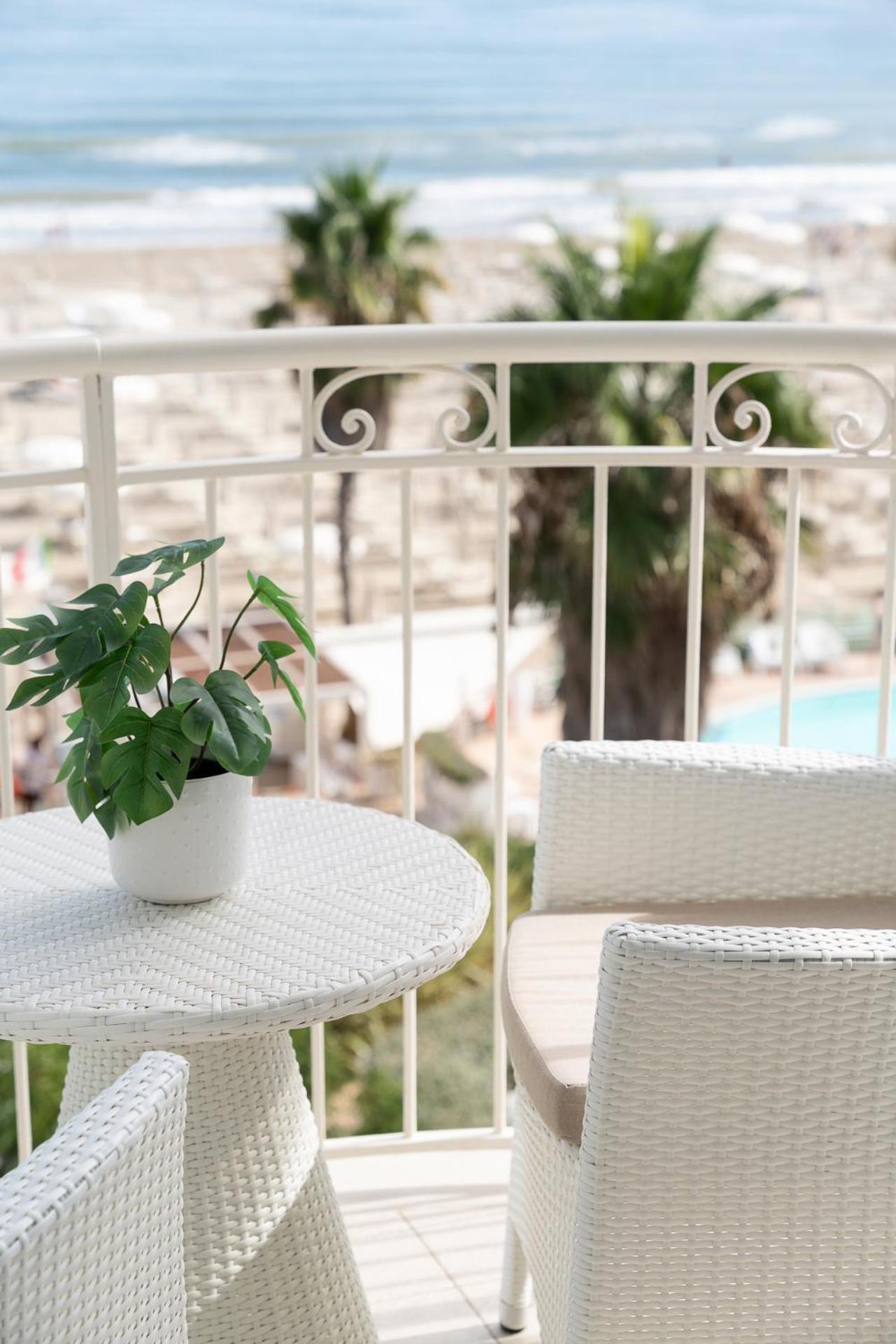 Hotel Ca' Bianca Riccione Exteriér fotografie